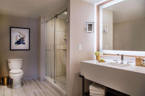 The Yorkville Royal Sonesta Hotel Toronto image 13