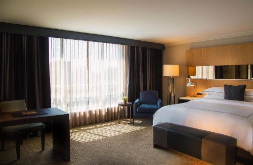 The Yorkville Royal Sonesta Hotel Toronto image 18