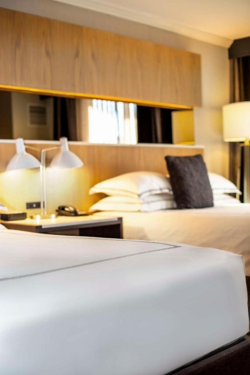 The Yorkville Royal Sonesta Hotel Toronto image 23